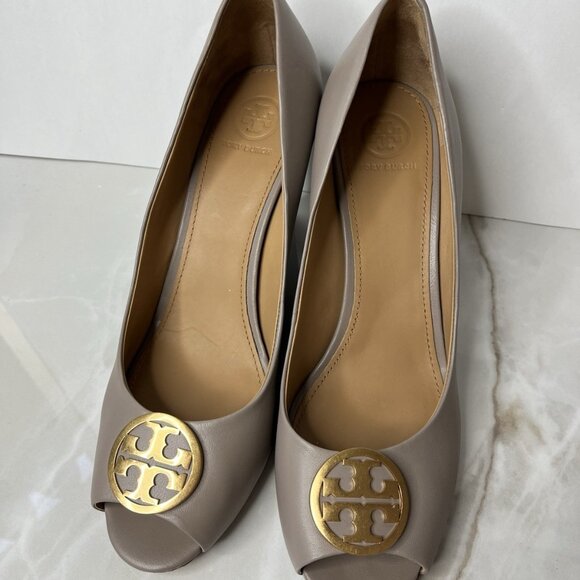 Tory Burch Grey Leather Julianne Peep Toe Wedge Heel Pumps - Picture 7 of 10